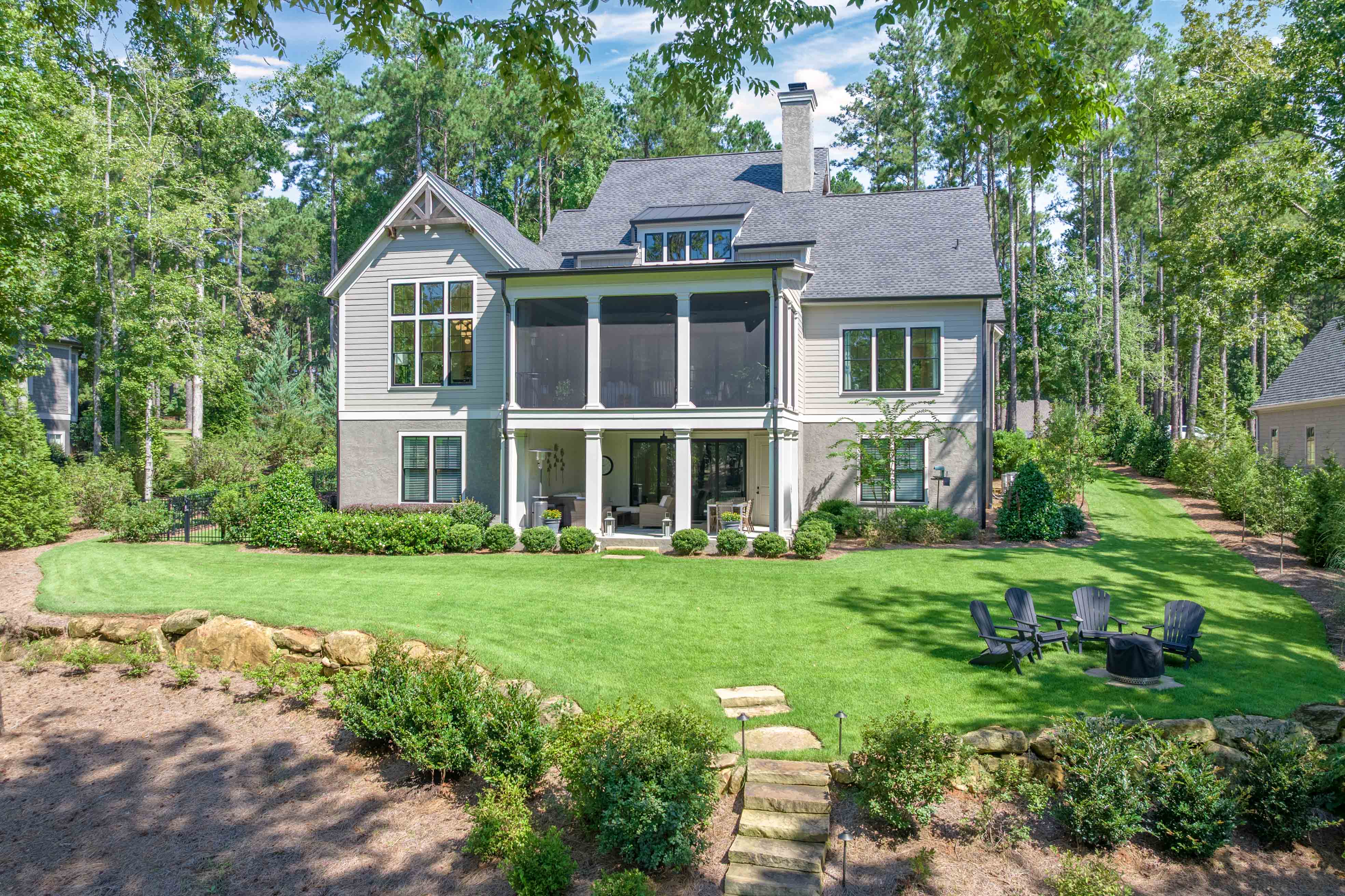 1041 Holt's Ferry image 2